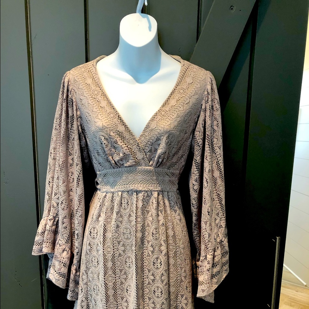 Betsy Johnson lace dress